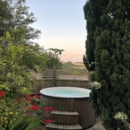 Gorgeous Country Cottage On Outskirts Of Bath With Wood Fired Hot Tub Midford Extérieur photo