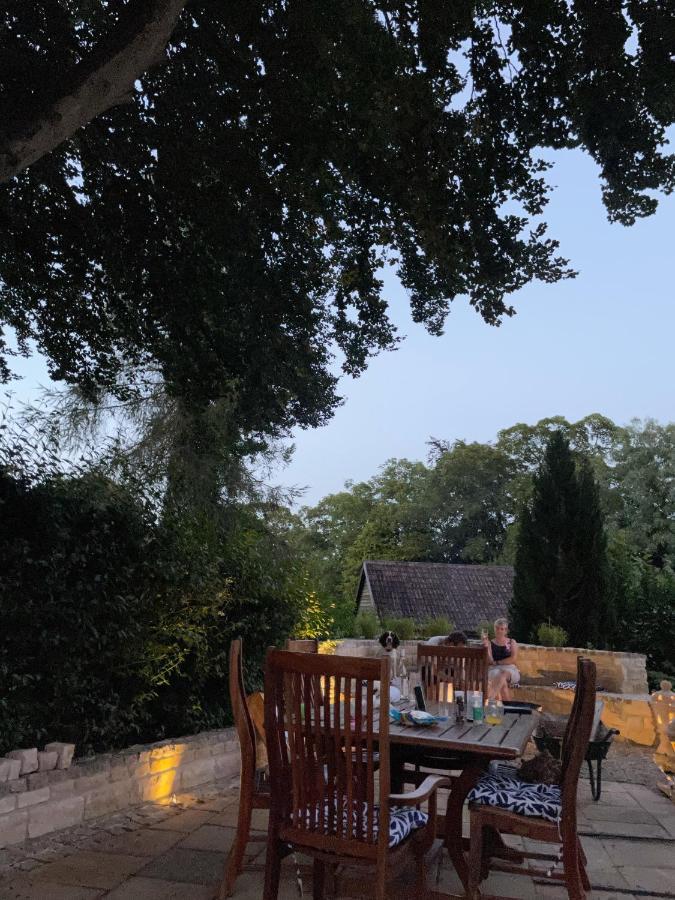 Gorgeous Country Cottage On Outskirts Of Bath With Wood Fired Hot Tub Midford Extérieur photo