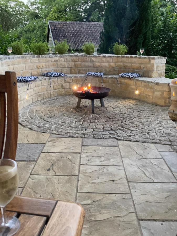 Gorgeous Country Cottage On Outskirts Of Bath With Wood Fired Hot Tub Midford Extérieur photo