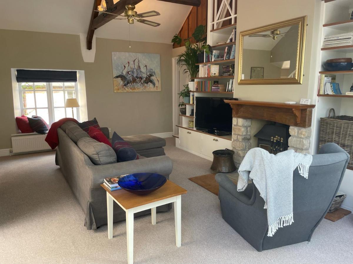 Gorgeous Country Cottage On Outskirts Of Bath With Wood Fired Hot Tub Midford Extérieur photo